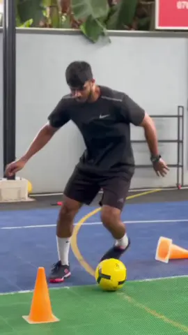 Little Ronaldos at Football practices! ⚽️ . DM us to register your child now.  #coaching #srilanka #huskiessports #colombo #football #kidsactivities #sports 