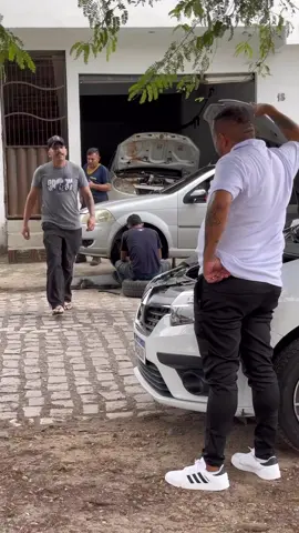 Amizade é tudo 😅 #tiktokbrasil #humor #tiktok #mecanico #comedia #viral 