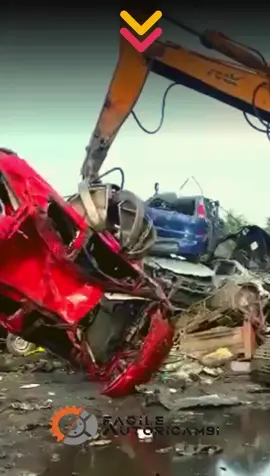 📷 Libera Spazio, Guadagna, e Risparmia! 📷 Sei stufo di vedere quella vecchia auto nel tuo cortile o nel garage, occupando spazio prezioso? È arrivato il momento di liberartene, ma perché non farlo in modo intelligente e vantaggioso? Con Facileautoricambi Srl, il tuo problema diventa la nostra soluzione!  Ecco perché dovresti scegliere di demolire la tua auto con noi: 📷 Ritiro a Domicilio Gratuito: Addio agli inconvenienti! Il nostro carro attrezzi arriva direttamente a casa tua per prelevare il veicolo, senza costi aggiuntivi. È comodo, veloce e senza stress! 📷 Documentazione Completa: Niente più sbattimenti burocratici! Gestiamo tutti i documenti necessari per te, inclusi certificati di rottamazione e radiazione al PRA. Risparmi tempo e eviti complicazioni. 📷 Servizio Senza Preoccupazioni: Dal primo all'ultimo passaggio, garantiamo un processo di demolizione fluido e senza intoppi. Tu puoi concentrarti su altre cose importanti, mentre noi ci occupiamo di tutto. 📷 Bonus Esclusivo: Ecco la ciliegina sulla torta! Scegliendo di demolire la tua auto con noi, riceverai un buono del valore di 50 EURO da utilizzare presso FACILEAUTORICAMBI per l’acquisto di ricambi auto usati. Una vera manna dal cielo per il tuo portafoglio! 📷 Contattaci Subito per Maggiori Dettagli: 📷 347.84.27.523 (Anche su WhatsApp!) 📷 011.19.83.66.08 📷 facileautoricambi@gmail.com #DemolizioneAuto #RottamazioneAuto #Risparmio #RicambiAutoUsati #ServizioClienti #Sostenibilità #Ambiente #Facileautoricambi #LiberaSpazio