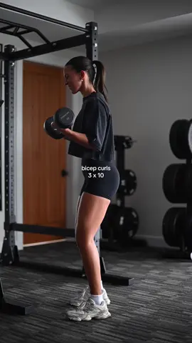 a simple shy girl back attack for my beginner babes looking to build an hourglass shape from home or a quiet corner in the gym! all you need is a pair of dumbbells 🤭 my full fit is @MUSCLE REPUBLIC, shop their easter sale by heading to the link in my bio and enjoy an extra 10% off using my code ‘nairee’!  #backworkout #backworkouts #hourglassworkout #workoutplan #gymworkout #gymmotivation #dumbbellworkout #homeworkout 