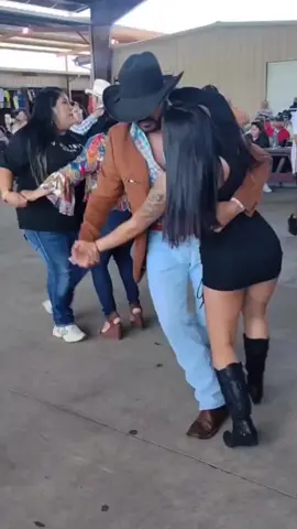 #bailes #forrozao #forró #forrozeiros #bailando #show #forronotiktok #forro #baile #danca #dancing #bailestiktok 