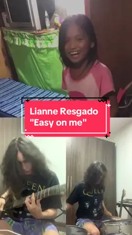 Lianne Resgado cantando 