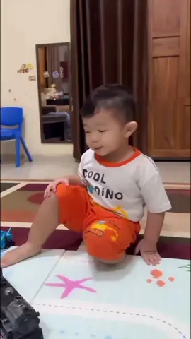 oke temen2 terimakasih sudah nonton videonya(´◡`) aduh lucu mu bee @ABEABEABE  #xyzcba #zyxcba #abe #abedaily #aunty #uncle #viraltiktok #fypシ #tiktokpelitfyp 