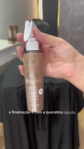 Está de óculos escuros? Se não estiver, melhor já colocar, talvez seus olhos não estejam preparados para todo esse brilho da linha Amend Expertise Complete Repair, além da reconstrução, força e blindagem contra o frizz. Mas não precisa se preocupar, levando esse resultado para o seu cabelo, seus olhos vão se acostumar beeem rápido. Na verdade, nos arriscamos a dizer que você não vai querer outra coisa. 😊 #AmeiAmend #ExpertiseCompleteRepair #ReconstruçãoCapilar #Amend #ABelezaInspira 