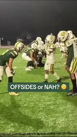 What do you think internet refs? 🏈🤷‍♂️ (Via @dom.v33 ) #offsides #flag #penalty #ref #referee #internetrefs #highschoolsports #football #highschoolfootball 