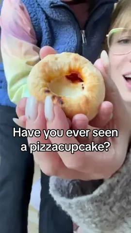 🍕🧁 #pizza #cupcake 