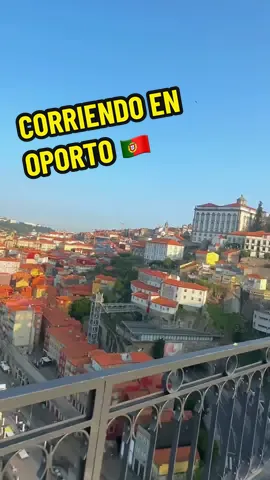 Correr en Oporto es pura magia, una ciudad hermosa por donde la corras… dicen que el medio maraton es increible, algun día será 🇵🇹💫 #runningaway #porto #portugal #Running #travelrunners 