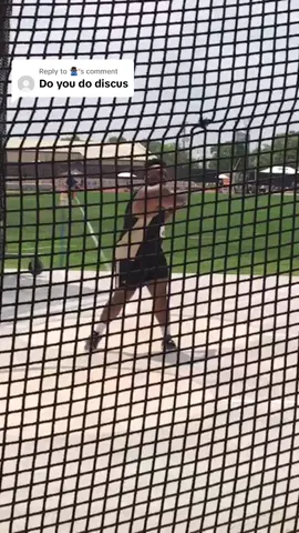 Replying to @🙅🏿‍♂️ back in the day, i did 🥏  #TalkToEm🗣️ #BOUTDAT #shotput #discus #thrower #spin #glide #70Feet #throwertok #trackandfield #athlete #viral #training #strengthandconditioning #txst #usatf #killeentx 