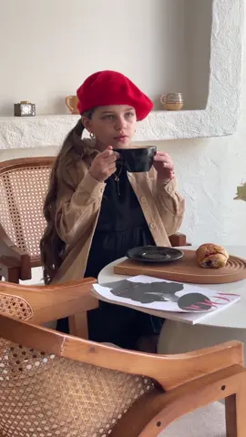 #model #youngmodel #saudiarabia #ksa #saudimodel #photoshoot #girlmodel #voila #frenchstyle #croissant @Muneerah منيره 