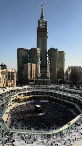 ‏﴿إن الله وملائكته يصلّون على النبي
‏يا أيها الّذين آمنوا صلّوا عليه وسلّموا تسليما﴾ 
‏اللهُمّ صَلِّ وسلّم وبارك على نبينا محمّد ﷺ #يوم_الجمعة #رمضان_مبارك #Ramadan #makkah #مكة_المكرمة #المسجد_الحرام #الكعبة 