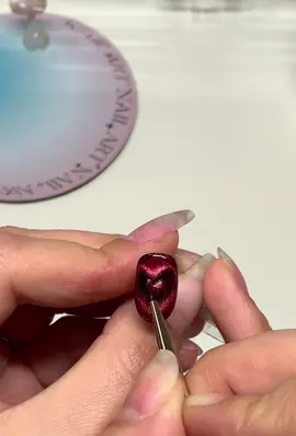 Mắt mèo trái tim lồng vào nhau các bạn đã làm được chưa 🥰 #hocnail   #lamneohong #xuhuong  #lamneocungmy #nailart #songelphukiennailmi #nails #nailboxthietke #nailbox #nail #nailmoimoingay #nailsartvideos #nails💅 #nails #naildesigns #fyp #xh #maunailxuhuong #maunail 