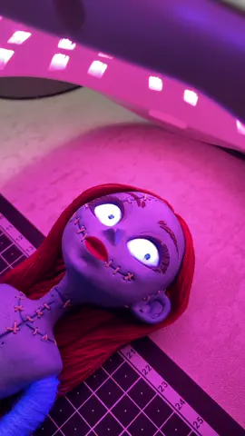 Часть 13 «Юбка»  Тгк: vvoolleerraa  #фигурка #скульптура #лепкаизполимернойглины #кошмарпередрождеством #newrock #заказ #thenightmarebeforechristmas #TimBurton #авторскаякукла 