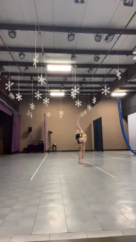 💛✨💛#fyp #dancersoftiktok #dancer #dance #dancetok #abbyleedancecompany #aldc #scarlettpetty #foryoupage #technique #dancetransition #dancing 