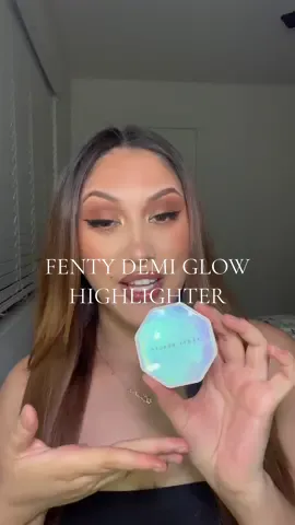 demi glow highlighter by fenty beauty 😍😍😍 #beauty #sephora #sephorasale #makeup #fenty #fentybeauty #fentydemiglow #demiglow #rihanna 