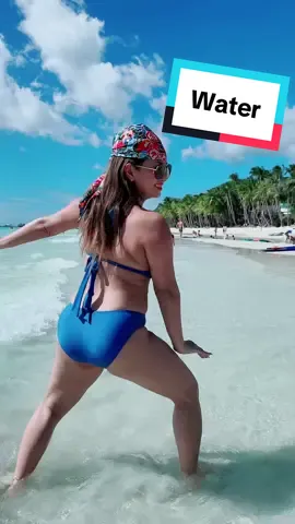 Make me sweat 😅  #waterdancechallenge #RegineTolentino #boracayphilippines  📸 @Martin D. Canate 