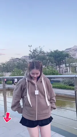 Nỉ 4 túi form rộng tay bồng phù hợp mọi thời tiết 😘 Nỉ  dày mang mùa này là hợp lý mấy bà ơi #aokhoacni #aokhoacnu #aokhoacformrong #hdsileaokhoac 