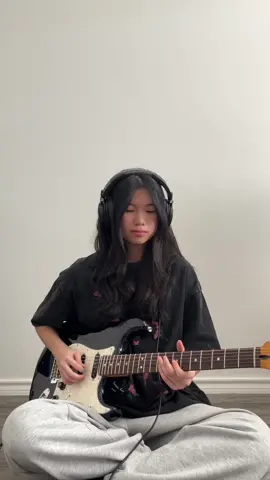 comfortably numb solo @Pink Floyd , clothes from @Nevstudio Official #pinkfloyd #comfortablynumb #electricguitar #guitartok #fyp 