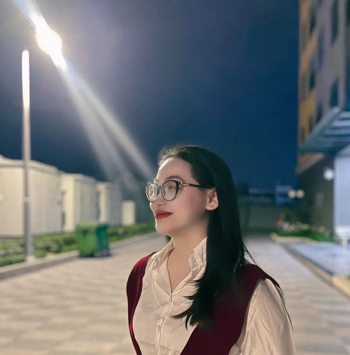 Có những lời hứa, chỉ đơn giản là lời nói buộc miệng. Hứa thật nhiều để rồi thất hứa cũng thật nhiều 🖤
