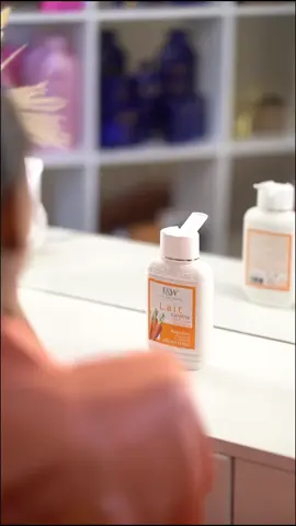 #Moisturizing your skin at least twice a day (Morning and Night) will help maintain a good-looking and radiant complexion. 😏👉 How many times do you moisturize daily, and what's your favourite original lotion? TAG US! F&W PARIS ORIGINAL CARROT BODY LOTION #MadeInFrance #brighteningbodylotion 