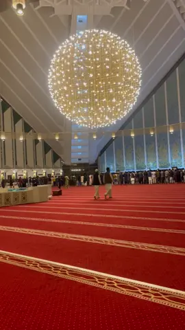Look at this beautiful interior view of Faisal🕌 Masjid Islamabad 🕌🕌#foryou #fyp #viralvideo #foryoupage #unfrezzmyaccount #viral #trendingvideo #tiktok #islamabad #viwes #faisalmasjid @Apna Homes Review🏠 