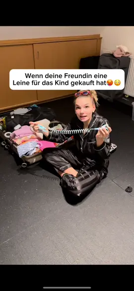Nehmt es mit Humor 🙏♥️ Wie würdet ihr reagieren?🤣🥵#fyp #foryouupage ##typischfrau #typischmann #nomobbing #justtfgorfun#couplecomedy #funnyvideos#fypシ #fypage #fürdich #goviral #viralvideo #viraltiktok#nehmtesmithumor