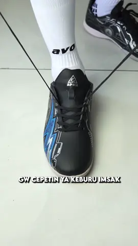 Membalas @zrill tutorial ikat tali sepatu bola dan sepatu futsal #futsal #sepatufutsal #sepatufutsaloriginal #sepatufutsalori #sepatubola #sepatubolaori #sepatubolaoriginal #sepatusepakbola 