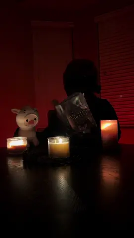 hi booktok. here’s some reactions to reading the great happy and friendly book, Haunting Adeline #BookTok #booktokgirlies #hauntingadeline #maskedmen #readwithme 