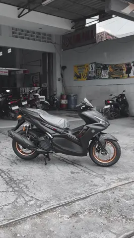 Memang tampan 😎 #fyp #fypシ #fypシ゚viral #fypage #yamaha #aerox #aerox155 #aeroxmodifikasi #aeroxindonesia #aeroxabs #allnewaerox155 #allnewaerox #aeroxabshitamdof #aeroxnew #aeroxbandung #aeroxcinematic #yamahaindonesia #yamahaaerox #yamahaaerox155 