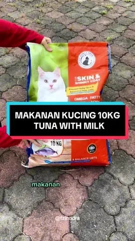Jimat doooh beli yang ni. Serius tak rugi. Moga2 majikan makin gemok2 dan bulu makin chantekkkk gebu 🤲🏻 #makanankucing10kg #familypet #tunawithmilk #makanankucingsihat #makanankucingpremium #tipsbulukucingcantik 