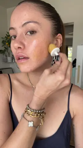This is the perfect face mask for warmer months, not only does it feel good but it works wonders 🤩 #mybleubeauty #fyp #frozenfacial #skincareroutine #glowingskin #beauty @NICOLE 