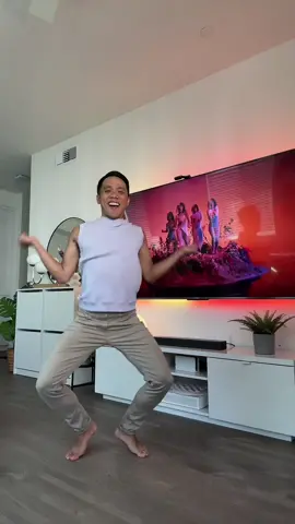 I just wanna dance alone 🕺✨ @Sia @Kylie Minogue #dancealone #sia #kylieminogue 