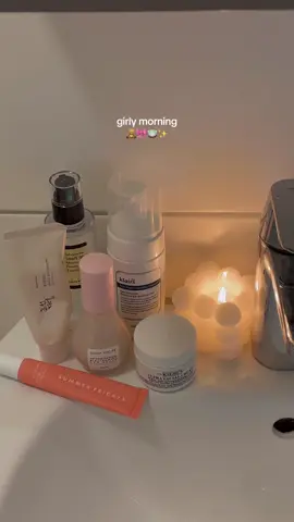 spend a girly morning with me ✨🎀🛖 #morningroutine #girlymorning #skincare  #aesthetic #softgirlaesthetic #pinterestaesthetic #fyp 