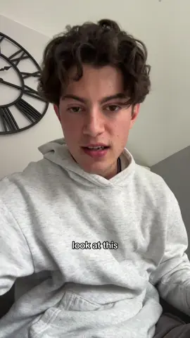 Sorry i look ✨rough✨ I had just woken up🌞 