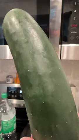 I’ve been seeing this Chamoy on here and I had to try it since they had a pickle flavor. #lovechamoy #chamoy #cucumber #pineapple #ttsacl 