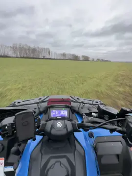 Можно лето уже…. #cfmoto #лето #квадроцикл #поле #atv #cforce600 #громкийзвук #урчит #покатушки #покатухи #misschina #люблю❤️ #квадроциклы 