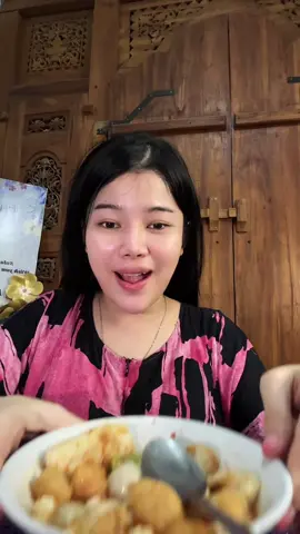 Sampe ngeces 😭🤭 , siapa yang mau baso acii