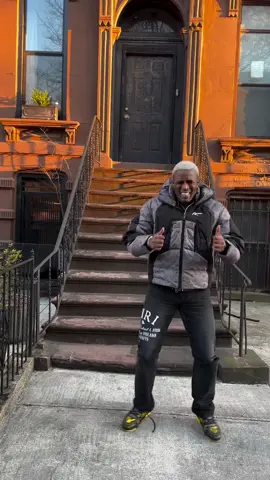 Virou trend eu vim fazer no brooklyn 😂🇺🇸 É isso bb ta certa 👍🏿?!%