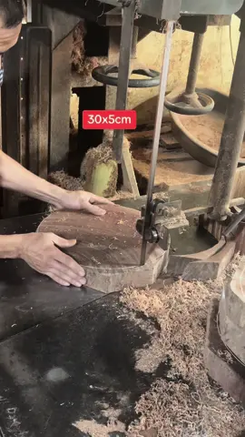 Xưởng thớt nghiến chuyên cung cấp sỉ lẻ các kích thước phục vụ gia đình nhà hàng . Ship hàng toàn quốc từ3-5 ngày #thotnghienso1vietnam #thotchatga #vitquay #phở #xuongthotnghientaybac 