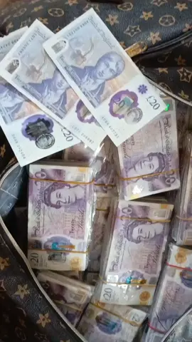#wifimoney #erich #emoney #momoney #pounds #propnotelifestyle 