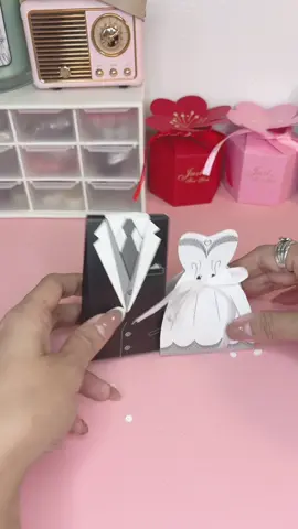 Assembling these cutie wedding groom suit and bride gown gift boxes 😍 So perfect to use for guest’s souvenir #guestsouvenirs #wedding #giftbox #asmr #asmrsounds #box #candybox #chocolatebox #assemble 