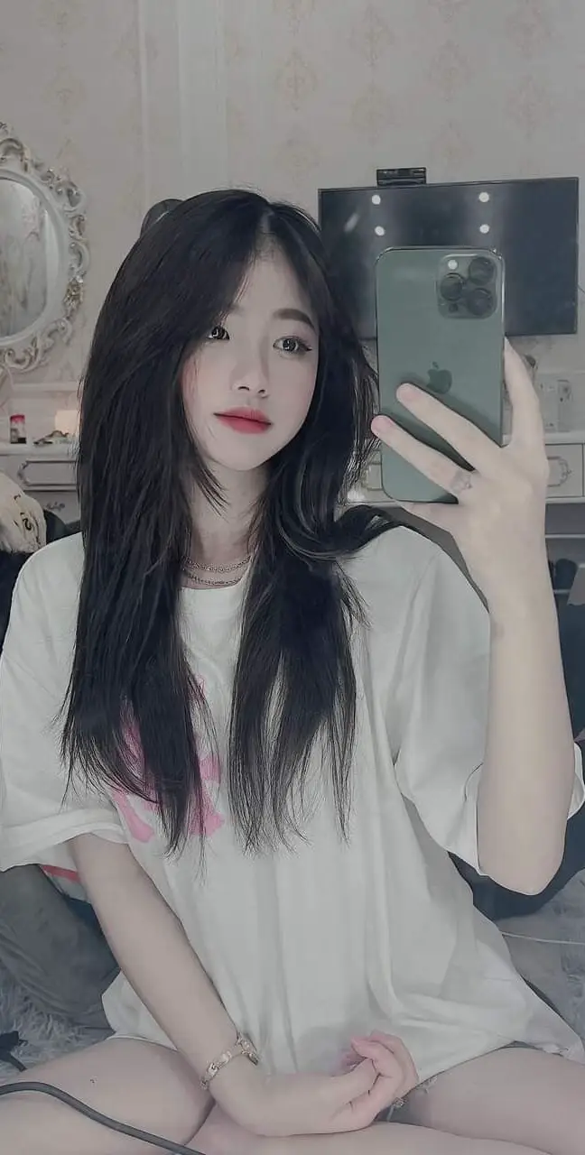 Ảnh nền hót girl xinh 8k #xuhuong #anhnendep #gaixinh #hotgir #2024 #cute 