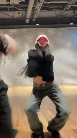 ASA [Babymonster] - doing ‘the boy is mine’ dance challenge ’Come over💃🏻‘ #ASA  #아사 #BABYMONSTER #베이비몬스터 #BABTMONS7ER @babymonster_yg  