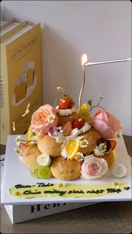 🎀🌸#floralcake #tiembanhmatdalat #mậtsweettreats #tiembanhngondalat #banhkemngondalat #banhsinhnhatdalat #banhkemdalat #banhngondalat #tiệmbánhmật #fruitcake #bánhhandmade #cakedecorating #chewychoux #susing #susingapore 