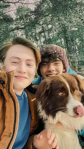 So in love with this series. ❤️ #Heartstopper #nickandcharlie #nicknelson #charliespring #netflix #🏳️‍🌈 #newfavorite 