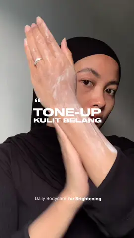 Berasaa wanginya samaan sama mba Gigi dehhh!!  #bodycareroutine #slavinabynagita #bodylotionviral #bodylotion #parfumviral 