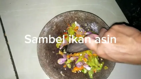 Sambal ikan asin #resepsambalikanasin 
