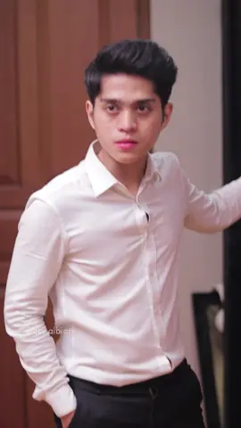 Modus pura-pura minta tolong, ternyata… #SerialTikTok #TikTokTainment #TikTokSeries #TikTokSeriesFuture #sabunviral #cerah #kojicplankton #drama #abialbian #suneedaycreative #dramatiktok #viraltiktok #kehidupan #anak #bos #owner #cinta 