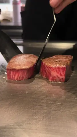 池袋で人気の鉄板焼きレストラン！ この鉄板焼きのお肉、カットしないでそのままかぶりつきたいって思うのは僕だけですか？ 「鉄板焼き あさひ」 📍東京都豊島区南池袋1-22-5 B1F #japanesefood #tiktokfood #wagyu #東京グルメ #和牛 