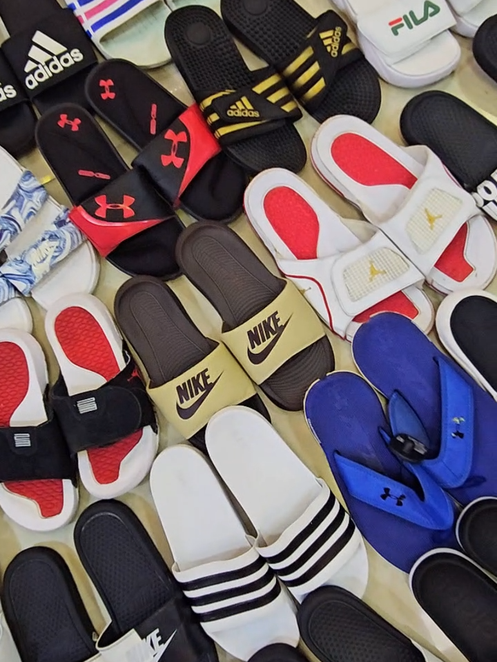 Dép và saldan hiệu nam ,nữ mới về #secondhandmart_sieuthdosi #giaydep #Saldan #Secondhandshop