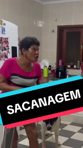 E hoje no casos de familia: Colocamos um chip na minha mãe pra ela parar de beber #novelas 